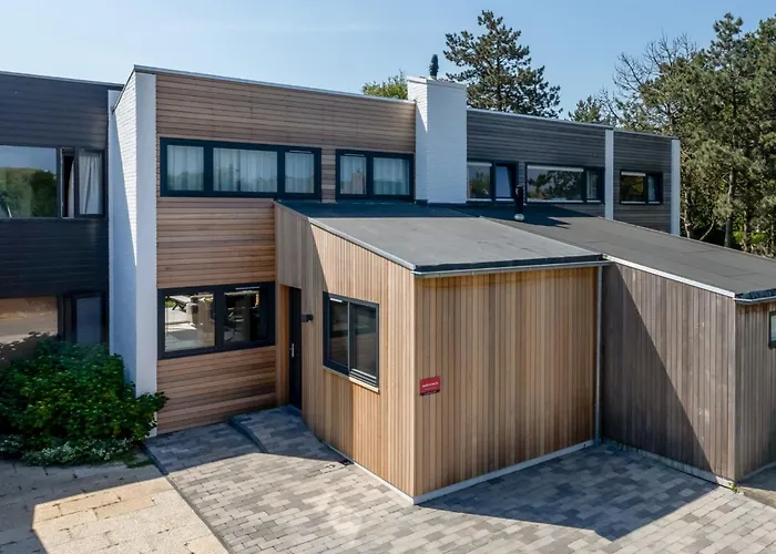 Spacious Group Accommodation In Nieuwvliet